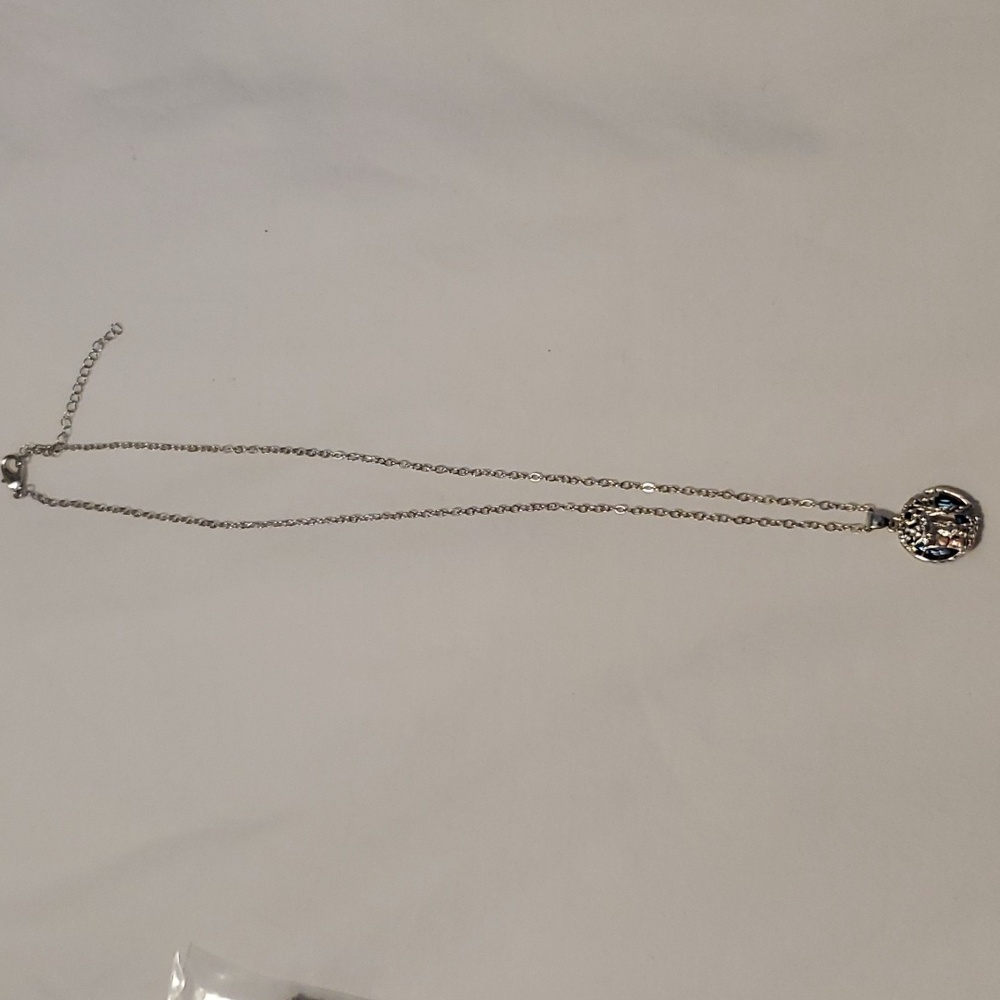 EARRINGS SET - Picture 2 of 4